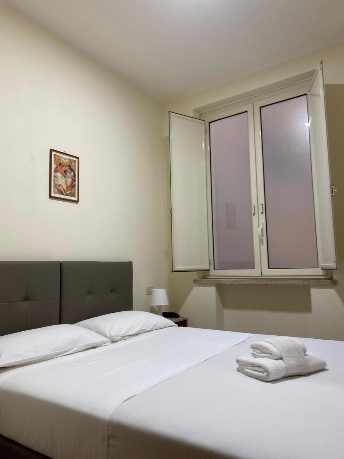 Casa Per Ferie Santa Maria Alle Fornaci Rome Extérieur photo